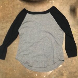 Quarter sleeve shirt